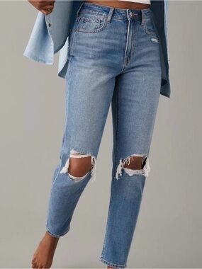 American Eagle Mom Jeans High Rise Distressed Ripped Knees: Size 2 Regular